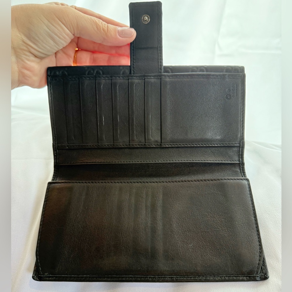 100% Authentic Gucci GG Black Leather Long Bi-Fold Wallet - Picture 5 of 13